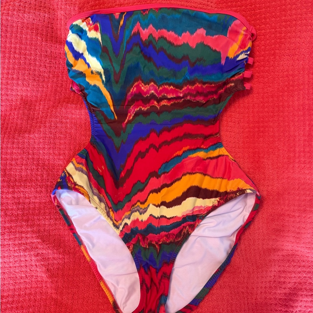 VENUS Colorful Strapless Swimwear
